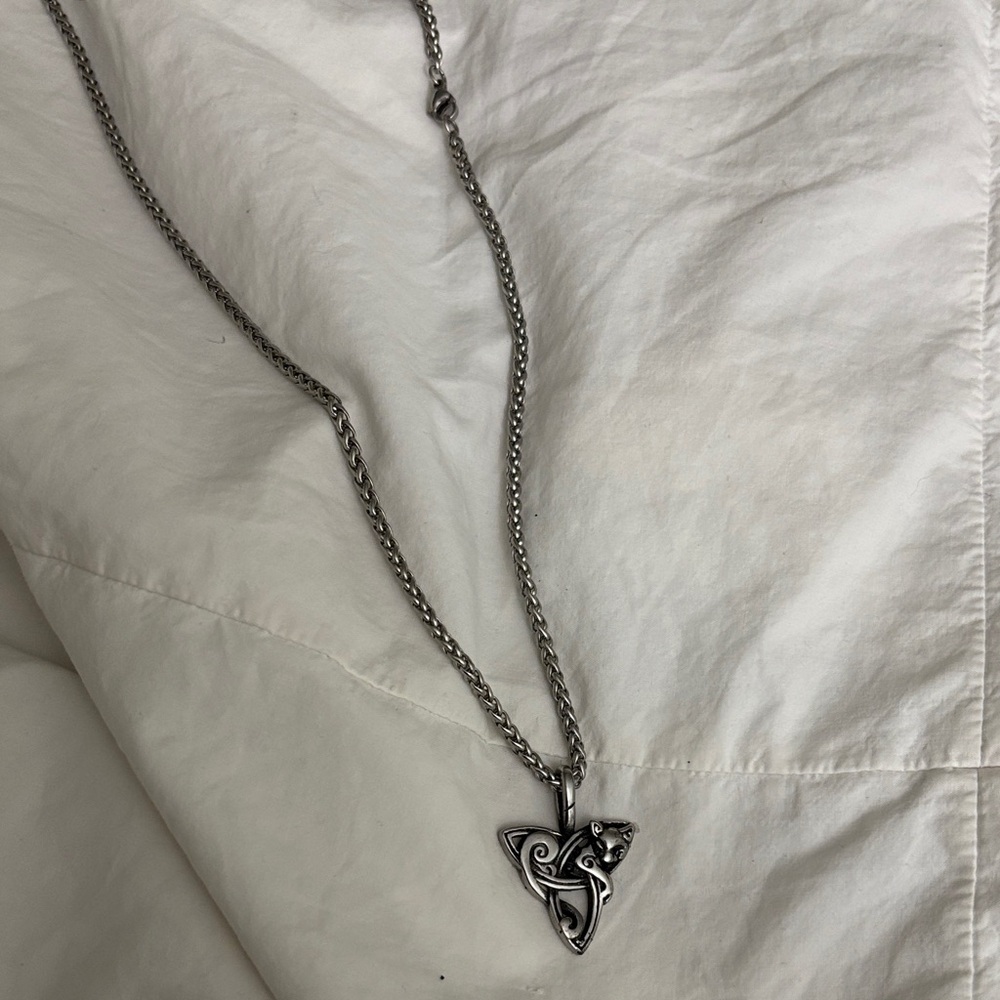Silver Celtic Knot Pendant Necklace